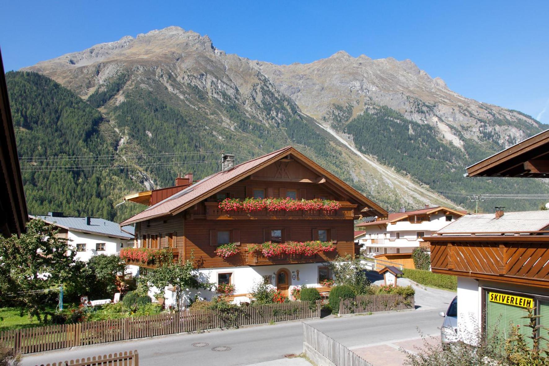Vila Haus Stefan Längenfeld Exteriér fotografie